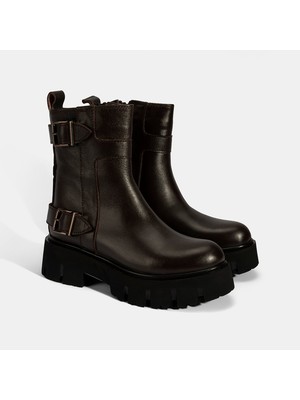 Desa Kadın Kahve Metal Tokalı Deri Bot