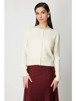 On Kadın Yakası Taşlı Triko Hırka 63927 Krem