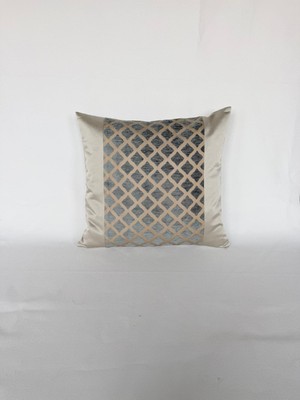 Pemteks Tekstil 45X50 Mavi Şönil Desenli Saten Çerçeveli Fermuarlı Kırlent Kılıfı