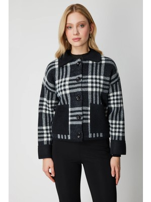 On Kadın Ekoseli Torba Cepli Hırka 65928 Siyah