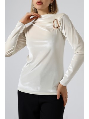 Sabr Kadife Yarım Balıkçı Yaka Tokalı Bluz – Zarif & Şık Kadın Bluz