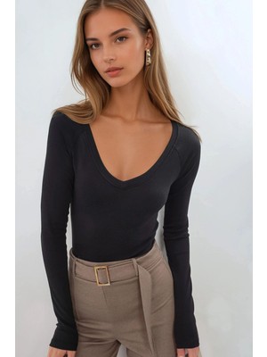 Hiccup Kadın Busem V Yaka Uzun Kollu Vücuda Oturan Bluz Siyah