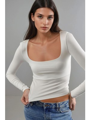 Hiccup Kadın Busem Kare Yaka Vücuda Oturan Uzun Kollu Bluz Fildişi Doğal