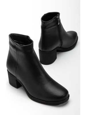 Dilimler Ayakkabı Kadın Kalın Topuklu Bot Siyah Yüzüdüz Bağsız Termo Taban