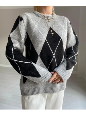 Esila Moda Kadın Gri Baklava Desenli Kazak