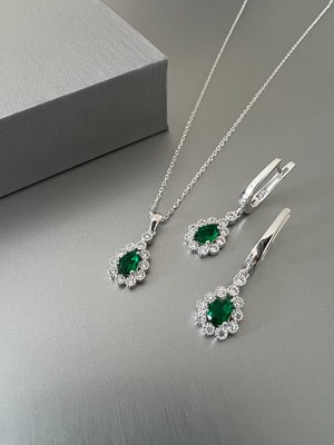 Zeta Jewel Gümüş Zümrüt Damla Taşlı Sallantılı Küpe ve Kolye Seti-Hediye Kutulu