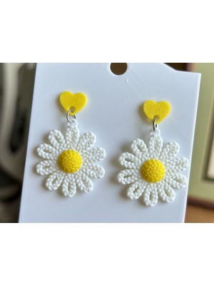 ADA 3D Sarı Kalpli Örgü Görünümlü Papatya Küpe Çifti - Bahar Tazeliği Daisy Temalı Zarif Aksesuar