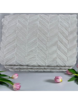 Kumaşçıtr Kaymaz Tabanlı Well Soft Koltuk & Çekyat Örtüsü 170×215 cm – Zigzag Desen Bulut Rengi