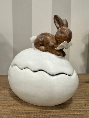 İki Cadı Tasarım Yumurta Kutulu Tavşan