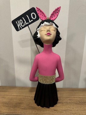 İki Cadı Tasarım Altın Kemerli Pembe Kazaklı Tavşan Kız, Dekoratif Polyester Obje