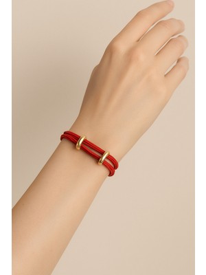 Herşey Nota Kırmızı Çift Ip Altın Renk Halkalı Kadın Bileklik – Ayarlanabilir Şık Tasarım