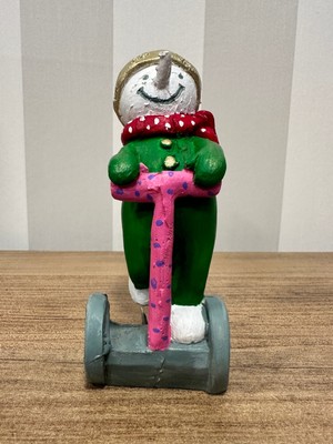İki Cadı Tasarım Scooter Detaylı Kardan Adam Polyester Obje