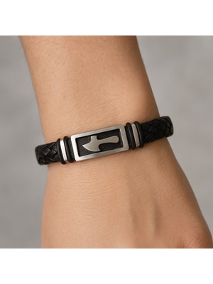 Herşey Nota Balta Figürlü Unisex Örme Deri Bileklik – Paslanmaz Çelik Detaylı Güçlü Tasarım