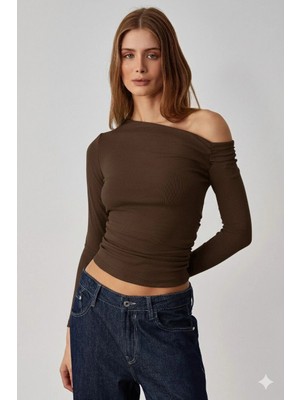 Kazax Asimetrik Yaka Bluz Kahve Pt
