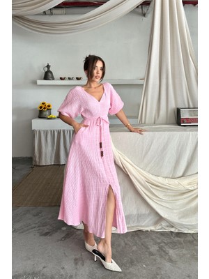 Balmior V Yaka Bel Boncuk Bağlamalı Müslin Elbise Yırtmaç Detaylı - Pembe