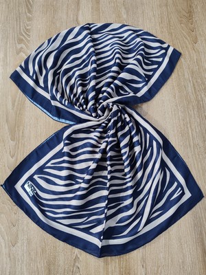 Cadde Dükkanı Nine Fresh Zebra Desenli Pamuklu Şal Laci