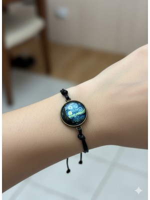 Herşey Nota Van Gogh “the Starry Night” Siyah Ipli Bileklik – Unisex Sanat Temalı Ayarlanabilir Tasarım