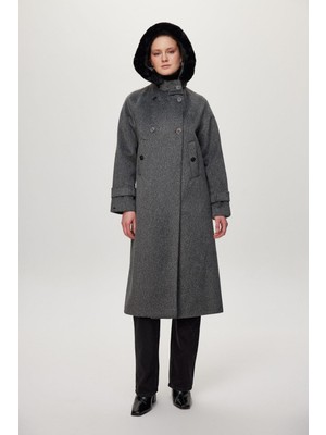 Zühre Kürk Yaka Düğme Detaylı Kaban