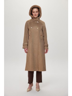 Zühre Kürk Yaka Düğme Detaylı Kaban