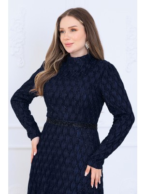 Elben Moda Lina Tesettür Abiye Elbise Dantel Kumaş Eteği Kuyruk ve Beli Taş Detaylı