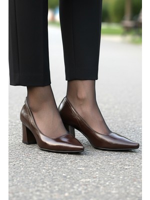 Gökhan Talay Zaneta Esnek Yumuşak Kaymaz Taban (4 Cm) Kadın Kalın Topuk  Kahverengi Rugan Ayakkabı