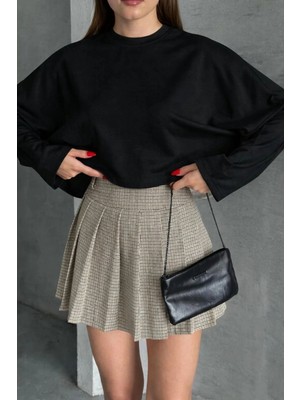 Esila Moda Kadın Siyah Salaş Kesim Basic Sweat