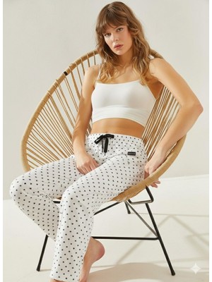 Hilal Yıldız Beyaz Puantiyeli Rahat Kadın Pijama Altı