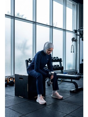 Haşema Active Lazer Kesim Detaylı Lacivert Tesettür Antrenman Üstü M Kadın Polyester Konfor