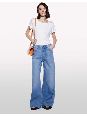 Sisley Viskoz Karışımlı Bisiklet Yaka Regular Fit T-Shirt Kadın Beyaz T-Shirt - 325P3Z12L107O