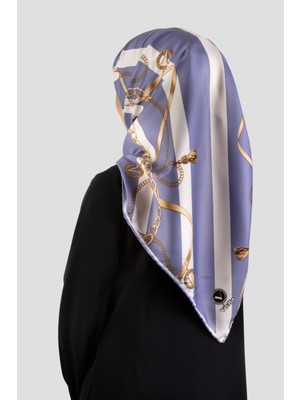 Violla Twill Çizgili Kemer ve Zinci Desenli Bebe Mavisi Renkli 90X90 Eşarp (Ipek Içermez) Kenar Dikiş Şekli