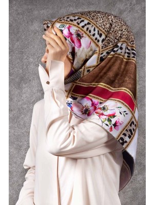 Violla Twill Leopar ve Çiçek Desenli Vizon - Pembe Renkli 90X90 Eşarp (Ipek Içermez) Dikim Şekli : El Dikiş