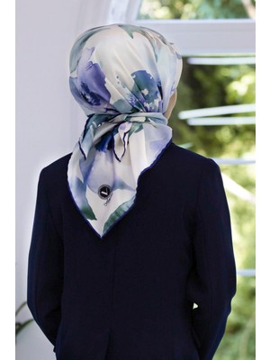 Violla Kristal Büyük Çiçek Desenli Indigo Renkli 90X90 Eşarp (Ipek Içermez) Kenar Dikiş Şekli El Dikişli