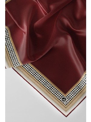 Violla Twill Kazayak Bordür Desenli Bordo Renkli 90X90 Eşarp (Ipek Içermez) Kenar Dikiş Şekli El Dikişli