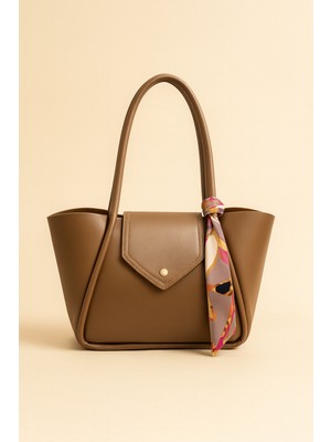 Lorevie Kadın Fermuarlı ve Çıtçıt Kapamalı Suni Deri El ve Omuz Çantası