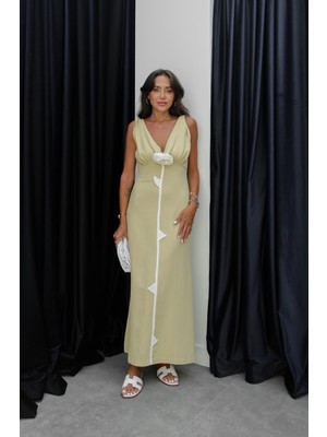 Havoş Açık Sarı Yakası Gül Detaylı Elbise