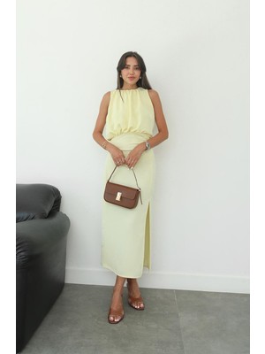 Havoş Sarı Üstü Büzgü Detaylı Elbise