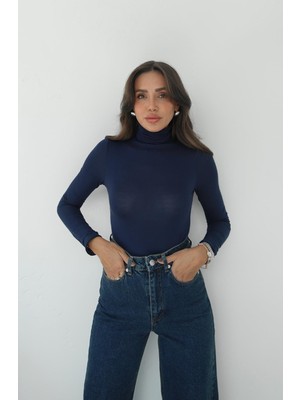 Havoş Lacivert Boğazlı Yaka Transparan Bluz