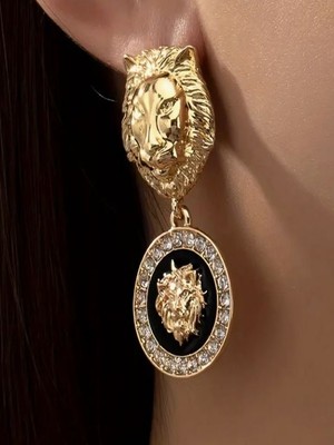 Alya's Aksesuar Parlak Taşlarla Süslenmiş Şık Aslan Başlı Altın Kaplama Küpe