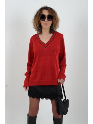 Zelish My Sister Kırmızı V Çizgili Yaka Simli Triko Kazak