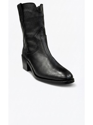 Ustalar Ayakkabı Siyah Kadın Hakiki Deri Topuklu Bot 002.5074