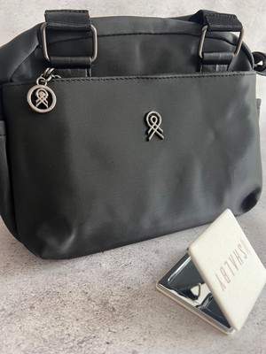 Shalby Siyah Zarif Detaylarla Buluşan 3 Gözlü Tasarım Çanta 25X17X11 cm ve Makyaj Aynası