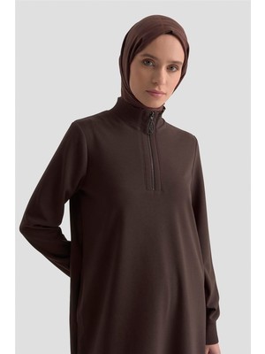 Armine Kolları ve Yakası Ribanalı Yarım Fermuarlı Crep Tunik Açık Kahve 25KT456