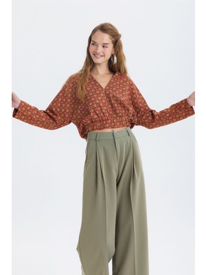 Clandestino Beli Lastikli Uzun Kollu Crop Bluz Kahverengi