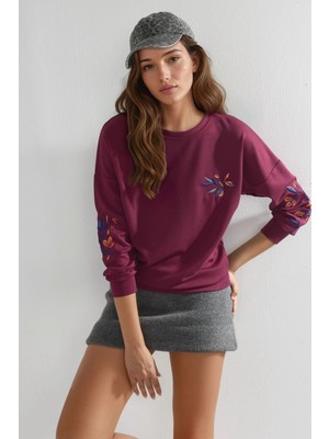 Hiccup Kadın Modal Dokulu İşlemeli Bisiklet Yaka Sweatshirt Berşan Collection Bordo Kırmızı