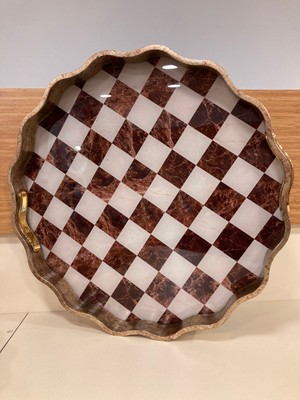 Tepsi Ahşap ve Cam Detaylı Kahve Damalı Yuvarlak Volanlı Model Büyükboy Renk Antik Eskitme Çap 40 cm