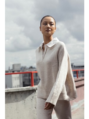 Nisan Triko Gömlek Detaylı Triko Kazak