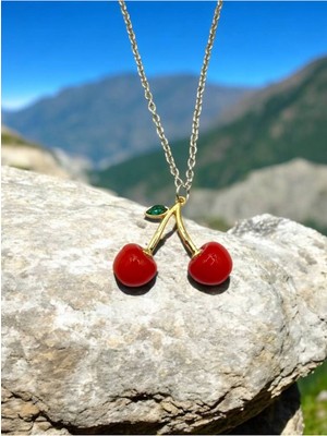 Kadın Kiraz Figürlü Kolye – Renkli Trend Takı Modeli - 60 cm Zincir