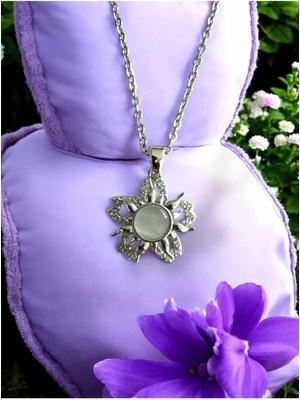 Herşey Nota 316L Çelik Gümüş Renk Zincir Zirkon Taşlı Çiçek Model Kadın Kolye