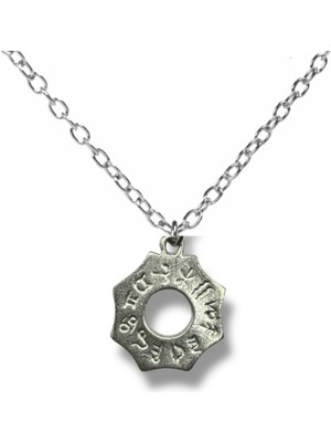 Sekizgen Burç Figürlü Kolye – 12 Burç Sembolü Gümüş Renk Unisex Metal Takı