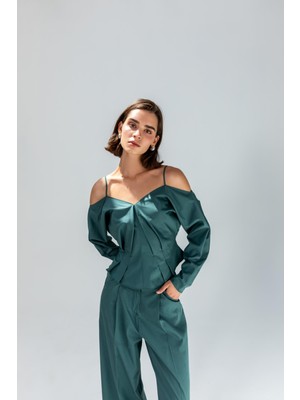 Kameya Askı Pileli Bluz 25S10735